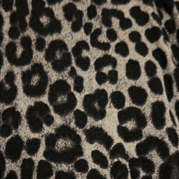 Leopard Print Women's Top - Picture 3 of 4
